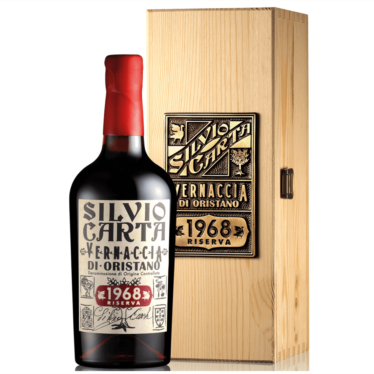 Aspetto: Oro antico.
Profumo: Al naso rivela intriganti sensazioni di miele di castagno e amaretto, burro, caffè e cotognata, sentori marini e note smaltate.
Sapore: Articolato al gusto, moderatamente dolce e fresco, quasi liquoroso, chiude con persistenza di mandorla amara.
È l’anno che segnò l’ultima vinificazione della Silvio Carta, nella sede storica di via Dante a Baratili San Pietro. Ma anche l’anno dell’ultima vendemmia svolta in tre momenti.