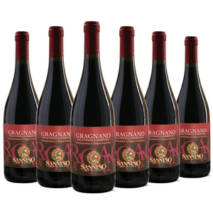 Dalle uve Aglianico e Piedirosso, prodotte nel tipico territorio di Gragnano, si ottiene un vino frizzante di antica nobiltà.

Di colore rubino intenso presenta la spuma con riflessi violacei.

Ha sentore fruttato, gusto morbido e gradevole. 

IL VINO DA PIZZA.