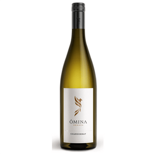 La gestione del vigneto viene svolta scrupolosamente in funzione dell’andamento climatico grazie al lavoro principalmente manuale del nostro team. 

Le uve così ottenute raggiungono la perfetta maturità aromatica permettendo di produrre un vino di carattere, con una forte componente minerale.

PROFUMO:
intenso e complesso con netti riconoscimenti di frutta matura come pesca a polpa bianca, note floreali di ginestra e piacevoli note tostate nel finale.

PALATO:
equilibrato, con una chiara nota minerale 