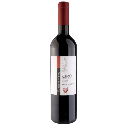 Di colore rosso rubino con riflessi violacei nella giovinezza.

Profumo di frutta rossa, gradevole, persistente.

In bocca si rivela di bella pienezza, profondo, pieno, rotondo, armonico, persistente con finale di liquirizia.

Ottenuto da uve Gaglioppo, coltivate con ridotta produzione per ceppo nei nostri vigneti in Cirò Marina.