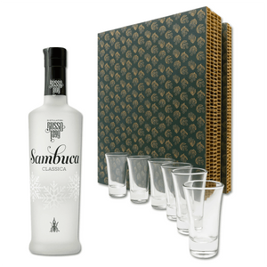 L’anice è una pianta aromatica originaria del Medio Oriente che presenta diverse varietà tra cui l’anice stellato, chiamato così per i frutti a forma di stella e particolarmente adatto per la produzione di questo liquore perché più ricco di composti odorosi.

L’olio essenziale ricavato da questa specifica varietà di anice è la preziosa materia prima della Sambuca Russo Mosca Nera e la sua miscelazione con alcol, acqua e zucchero dà vita ad un liquore denso e vellutato, di grande personalità, apprezzato non 