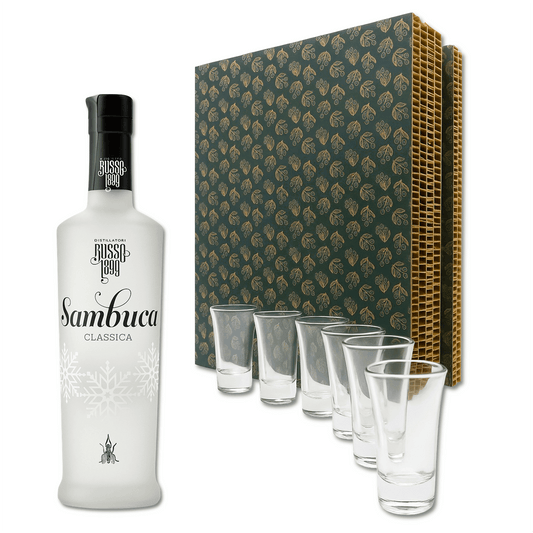 L’anice è una pianta aromatica originaria del Medio Oriente che presenta diverse varietà tra cui l’anice stellato, chiamato così per i frutti a forma di stella e particolarmente adatto per la produzione di questo liquore perché più ricco di composti odorosi.

L’olio essenziale ricavato da questa specifica varietà di anice è la preziosa materia prima della Sambuca Russo Mosca Nera e la sua miscelazione con alcol, acqua e zucchero dà vita ad un liquore denso e vellutato, di grande personalità, apprezzato non 