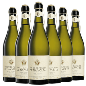 Consegna GRATUITA 

Box da 6 bottiglie.

“De na volta…”

Come vuole la tradizione, nei giorni che seguono la Pasqua, dopo il periodo di affinamento invernale, si procede all’imbottigliamento del vino che, rifermentando in bottiglia dà origine al caratteristico fondo (deposito).