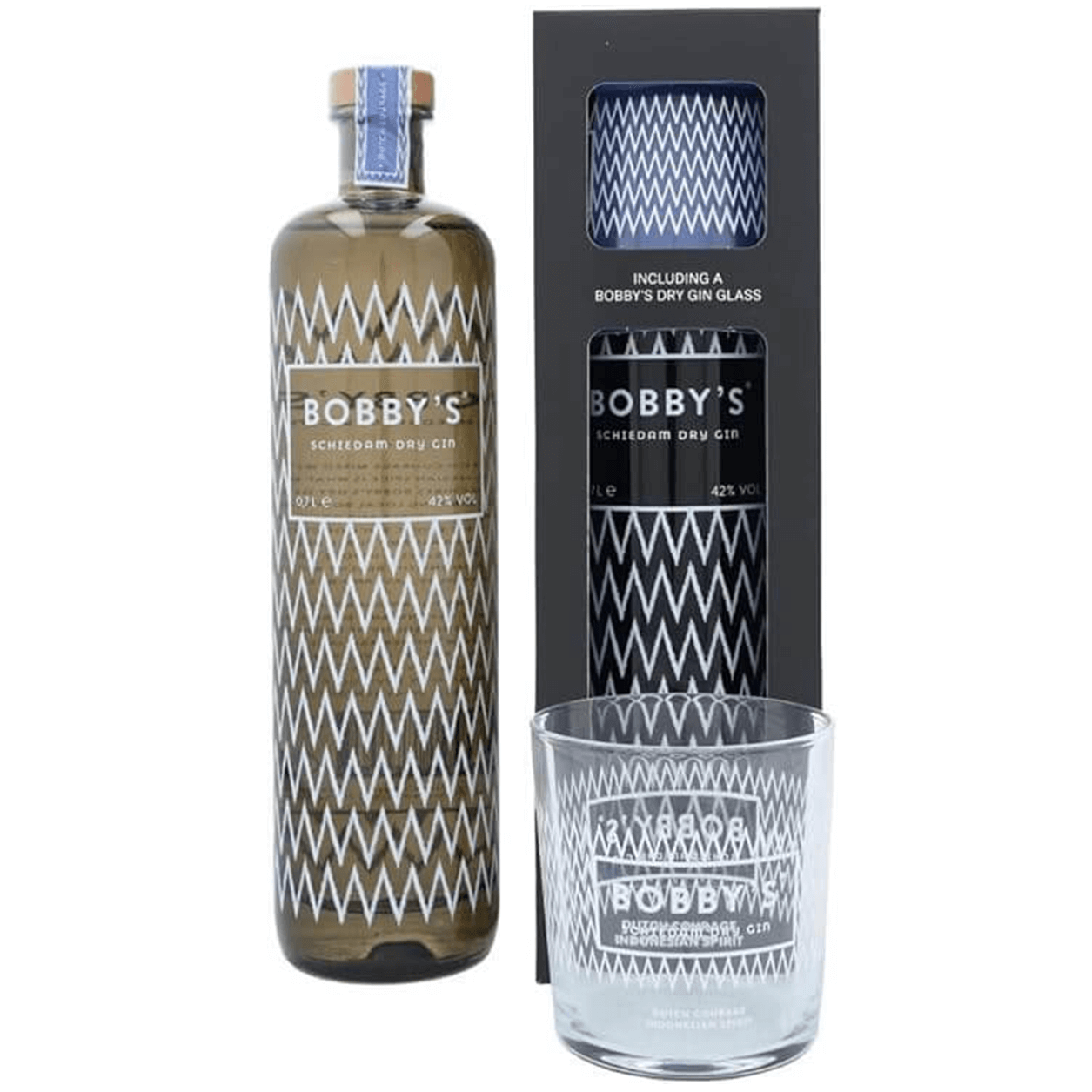Votato come il miglior Gin dei Paesi Bassi nel 2019, il Bobby’s Schiedam Dry Gin è un distillato di origine olandese, risultato di una combinazione fresca e speziata di botaniche tipiche del gin distilled di Schiedam, come ginepro, semi di finocchio, coriandolo, bacche di rosa canina, e spezie tradizionali indonesiane come citronella, chiodi di garofano, cannella e pepe. Dal tipico colore trasparente, Bobby's Schiedam Dry Gin è un gin speziato e fragrante all’olfatto