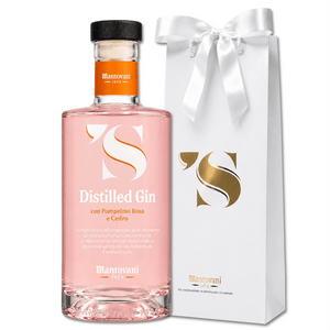 🍊✨ Freschezza che sorprende. Eleganza che resta.

Dall’incontro tra pompelmo rosa di Sicilia e cedro della Riviera Calabrese nasce un gin unico, capace di esaltare ogni cocktail con un tocco agrumato e raffinato.

🌿 Il ginepro fa da base…
🍹 Tu crei la magia.

Perfetto per la mixology: libera la tua creatività e sorprendi i tuoi amici con una ricetta tutta tua.
