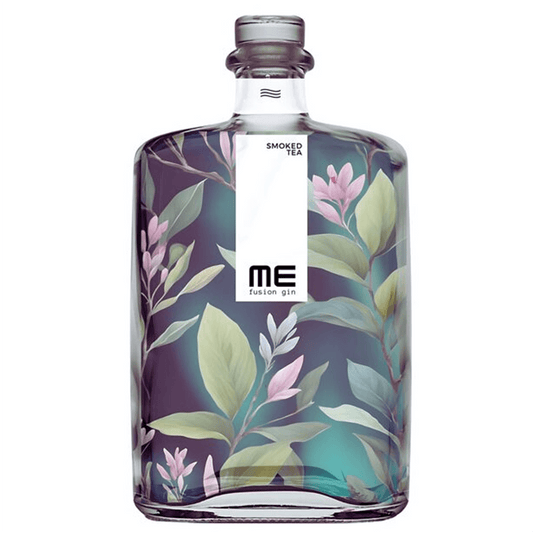 Me Smoked Tea è il Gin affumicato a base di alcol da cereali di Mzero Experience.

E' composto da una selezione di botaniche mediterranee ed esotiche, ginepro, tè neri pregiati, canfora e scorza di cedro.

Il metodo di produzione utilizzato è la tripla distillazione in alambicco discontinuo.

Si presenta di aspetto trasparente. Al naso, così come al palato, sono dominanti le note di tè e di affumicatura. 