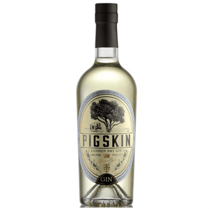 London Dry Gin
Pigskin un dandy dall’animo hipster. Ammaliante nel calice, elegante nei profumi, sprigiona la sua energia in bocca. Fiore all’occhiello di Elio Carta, il suo segreto è quello di forgiarsi nelle botti di castagno centenarie utilizzate esclusivamente per l’invecchiamento dei prodotti dell’azienda Silvio Carta.
Naso coinvolgente, come tutti i gin della Maison Carta, la firma è di macchia mediterranea ed erbe aromatiche, insieme a note speziate di noce moscata e toni più dolci di burro e vanigli