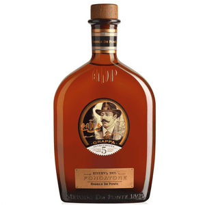 Con un profumo che ricorda il vino liquoroso, ritmato da note piene di crema pasticcera e frutta esotica che si evolvono in un’intensa esperienza olfattiva, ad un primo assaggio la Riserva del Fondatore è morbida e persistente.

Ma assaporandola, lentamente, rivela un retrogusto avvolgente di vaniglia, legni di rovere tostati e invitanti richiami di rum e cherry.