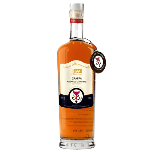 La grappa Aglianico di Taurasi Invecchiata è un' acquavite ottenuta dalla distillazione di vinacce dall'omonimo vitigno campano provenienti da zone vocate e selezionate al momento della pressatura.

La grappa viene invecchiata in botti di rovere francese per un periodo minimo di 18 mesi.

Grappa decisamente aromatica, caratterizzata da nota di nocciola, tabacco e erba fresca.


Questa pregevole grappa ha sentori di marasca e ribes.