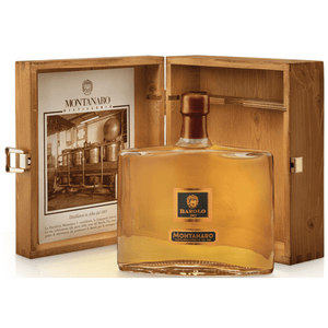 Dal colore giallo ambrato brillante con sfumature intense e tonalità calda.

Il profumo che si percepisce prima di degustarla è avvolgente ed intenso. 

Si avvertono leggere note fruttate e più marcate note speziate tipiche del Barolo invecchiato.

Però l’emozione è data soprattutto dagli aromi che si sviluppano in gran parte sorseggiando il distillato.

Si riscontra la complessità e l’armonia che si era trovata nel profumo.

Il fruttato vira su note speziate particolari come il tabacco, la cannella