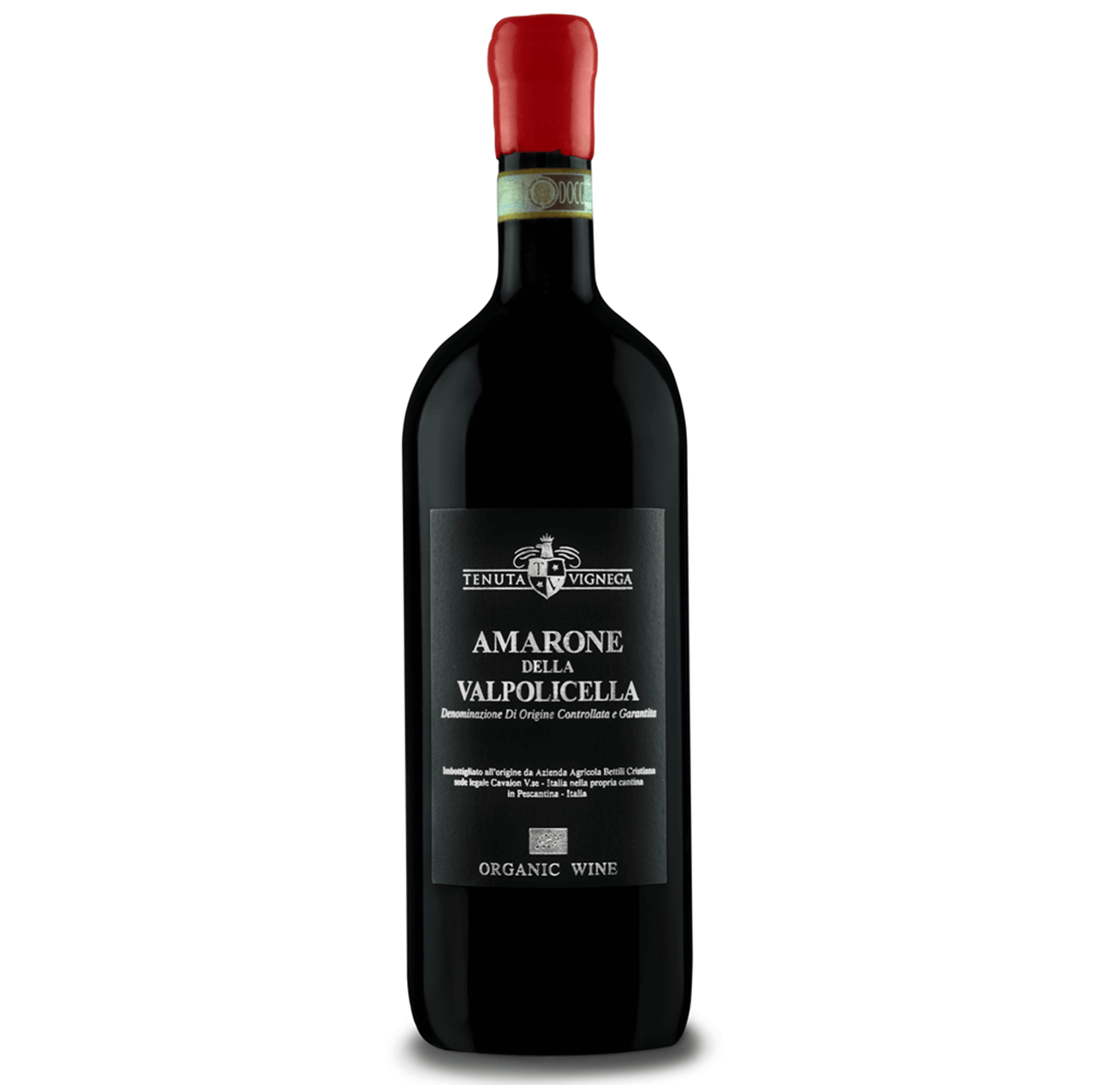 Rubino molto intenso che mantiene una buona trasparenza, molto consistente.

Il profumo è etereo con note di frutta matura, in particolare la marasca ed una equilibrata sensazione di legno tostato e cacao. 

Al gusto è pieno, armonico, lungo, con una grande morbidezza ed equilibrio.

Retrogusto di marasche sotto spirito.

In astuccio regalo