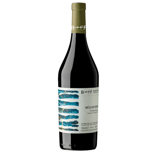 Colore: Giallo paglierino con affascinanti riflessi verdognoli.

Profumo: Intrigante, intenso, ampio, con lievi sfumature aromatiche. Impatto floreale e fruttato di grande eleganza.

Fiori d’acacia, biancospino e note balsamiche si uniscono ad albicocca, pera, mela.


Gusto: aromatico, fragrante, fresco ed intenso.

Attacco morbido con una buona acidità.

Ricchezza di sensazioni al palato che richiamano i profumi.