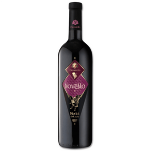 Disponibile per l'acquisto/prenotazione, in vendita dal 31 Ottobre 2026

Colore: Rosso vivo con riflessi violacei

Olfatto: Al naso offre un elegante bouquet di piccoli frutti rossi tra i quali spiccano il ribes e il lampone e fragoline selvatiche, con tipiche sensazioni erbacee che si ritrovano all’assaggio

Gusto: rotondo, morbido, armonico e persistente