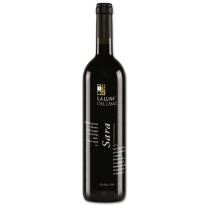 Il mosto del nostro migliore Cru di Chardonnay appena dopo l'inizio della fermentazione viene trasferito (Entonnage) in botti di legno di rovere da 500 litri denominate tonneaux, successivamente a fine fermentazione il vino ottenuto viene trasferito in botti di legno di rovere dove per quattro mesi maturerà sulle sue fecce fini che verranno mantenute in sospensione periodicamente con una operazione chiamata, di battonage.

Il colore è di un bellissimo giallo carico.

All'olfatto Il vino si presenta estremam