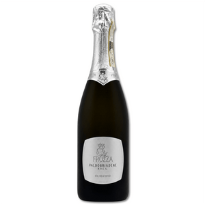 Produzione curata maniacalmente dall'uva raccolta a mano in una particella del nostro vigneto collinare, alla bottiglia nulla è lasciato al caso

Fermentazioni lunghe oltre 60 giorni con base spumante matura e periodo di affinamento d'obbligo prima della messa in commercio

Per le cose buone bisogna saper attendere!

Non vi aspettate il classico prosecco 

Perlage fine e persistente, profumo aromatico, caldo, con vari sentori fruttati tra cui mela verde, pesca acerba e pera assieme a profumi flore