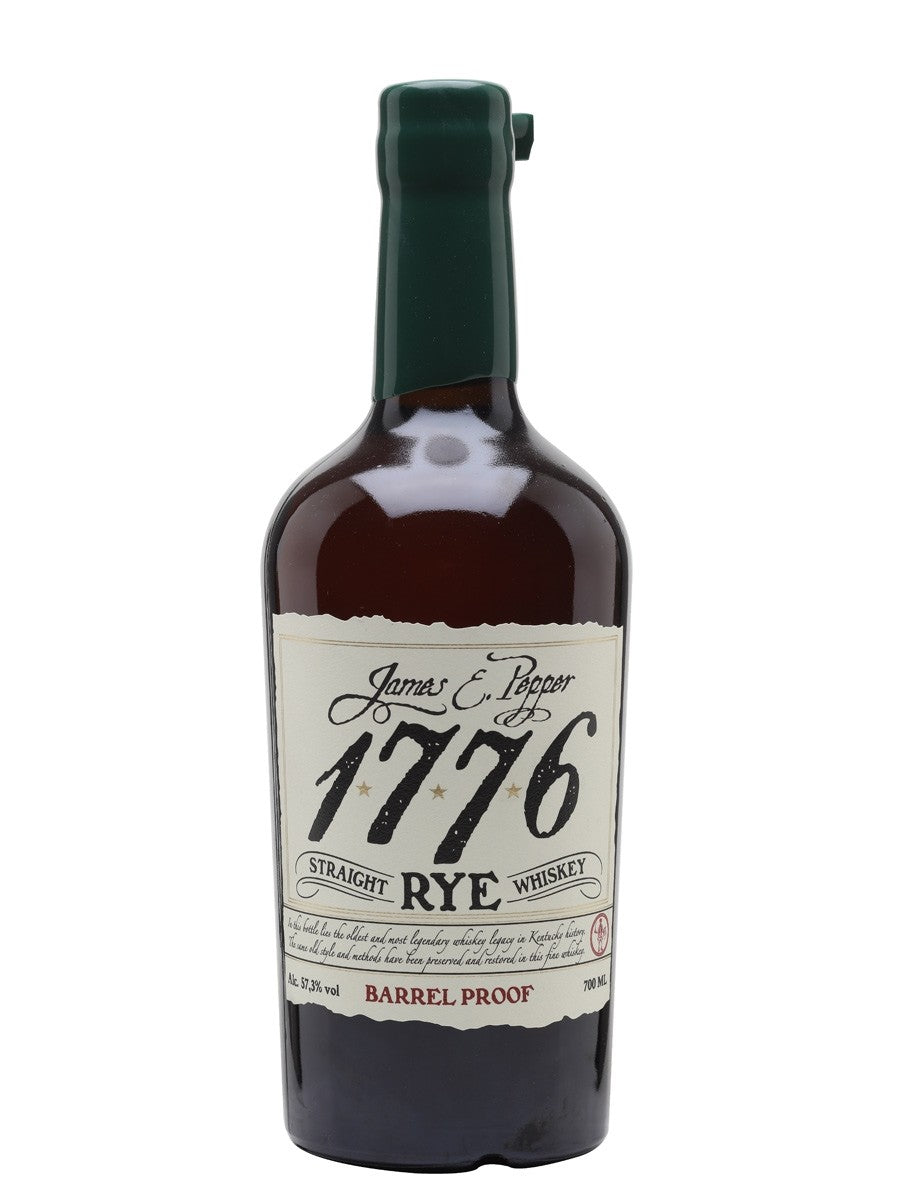 Pochi possono aver assaggiato un whisky prima di essere diluito con acqua, cosa aspetti!


Imbottigliato a gradazione piena


Si presenta con un intenso colore ambrato, che richiama sfumature di bronzo scuro e riflessi dorati.


Al naso, questo whisky rilascia un profumo speziato e leggermente cioccolatoso, accompagnato da note di chiodi di garofano, eucalipto e un sottofondo di cioccolato fondente.


In bocca si distingue per il corpo corposo e avvolgente, con un mix di spezie, freschezza mentolata e dolce