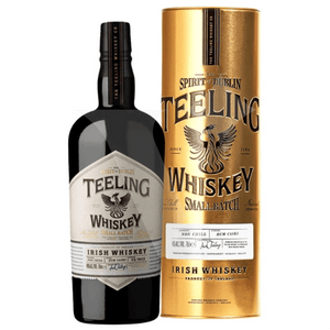 • Whiskey irlandese di produzione limitata (small batch). in astuccio metallico edizione limitata
•Non sottoposto a filtrazione a freddo, conserva tutti gli aromi più sottili e delicati della materia prima.
•Primo passaggio in fusti di quercia, secondo passaggio in fusti che hanno contenuto Rum. 