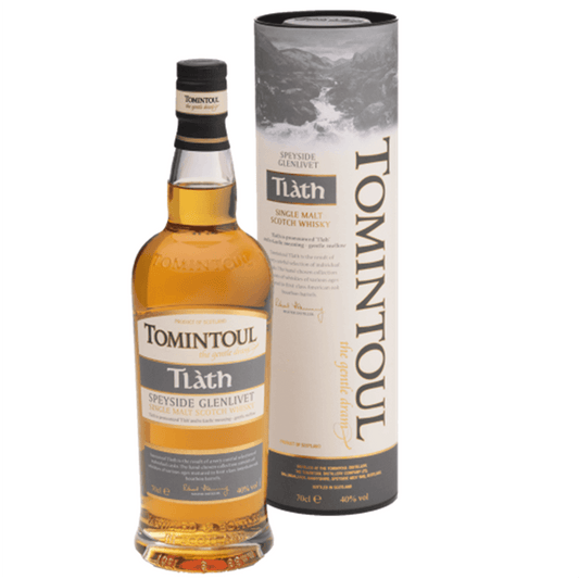 Colore: paglierino dorato

Naso: Quintessenza dello Speyside. Leggero, con un po' di caramello dolce e vaniglia e sentori di foglia di menta e scorza d'agrume.

Palato: Leggero e cremoso. Un vivace pepe bianco e un po' di piccantezza di quercia danzano sulla lingua con strati di fondo di noce moscata e vaniglia tostata.

Finale: Speziato con note di frolla e menta fresca

Tomintoul Tlàth è il risultato di un'accurata selezione delle singole botti.

La collezione selezionata a mano è composta da whisky di va